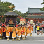 秋の都大路に歴史絵巻行列