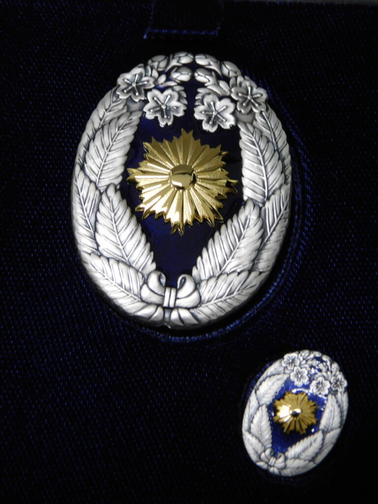 立命館大・上原教授 警察協力章伝達 | WBS和歌山放送ニュース