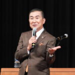 「きのくに信金」発足３０年　笑いテーマに桂文枝氏講演
