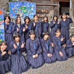 和歌山市立西脇中学校の美術部員が神社に来年の干支の絵馬を奉納