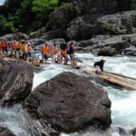 唯一の飛び地の村、北山村で観光筏下り始まる