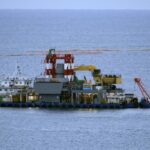辺野古、軟弱地盤の海底に砂投入
