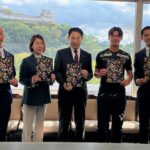 アルテリーヴォ和歌山、和歌山市長に、関西サッカーリーグ優勝報告