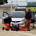 県立神島高校でスタントマンが自転車安全教室／和歌山