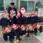 貴志川線にクリスマス仕様の電車走る