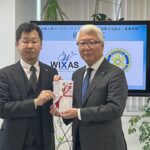 在住外国人らに図書を、和歌山東ＲＣが寄贈