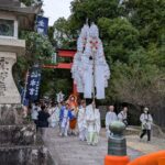 熊野速玉大社で神輿渡御式　勇壮な神輿に沿道から拍手