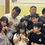 「米の精」で栽培した柿の試食会、かつらぎ町の道の駅／和歌山